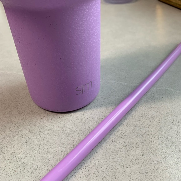 Simply modern lavender ice 40 oz. Used shows signs of use. Some scuffing. - Picture 5 of 6